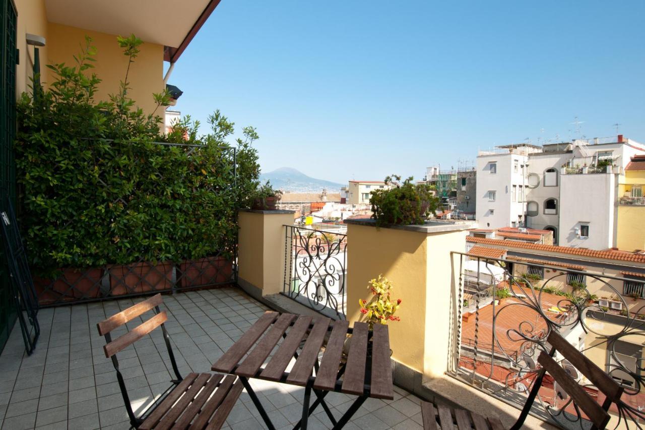 Nardones Apartments By Wonderful Italy Наполи Екстериор снимка